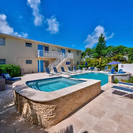 2Br Near The Beach !Walk 2 Everything!